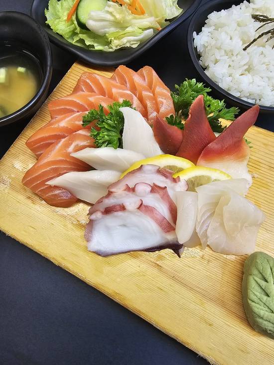 A. Assorted sashimi set 什錦刺身定食